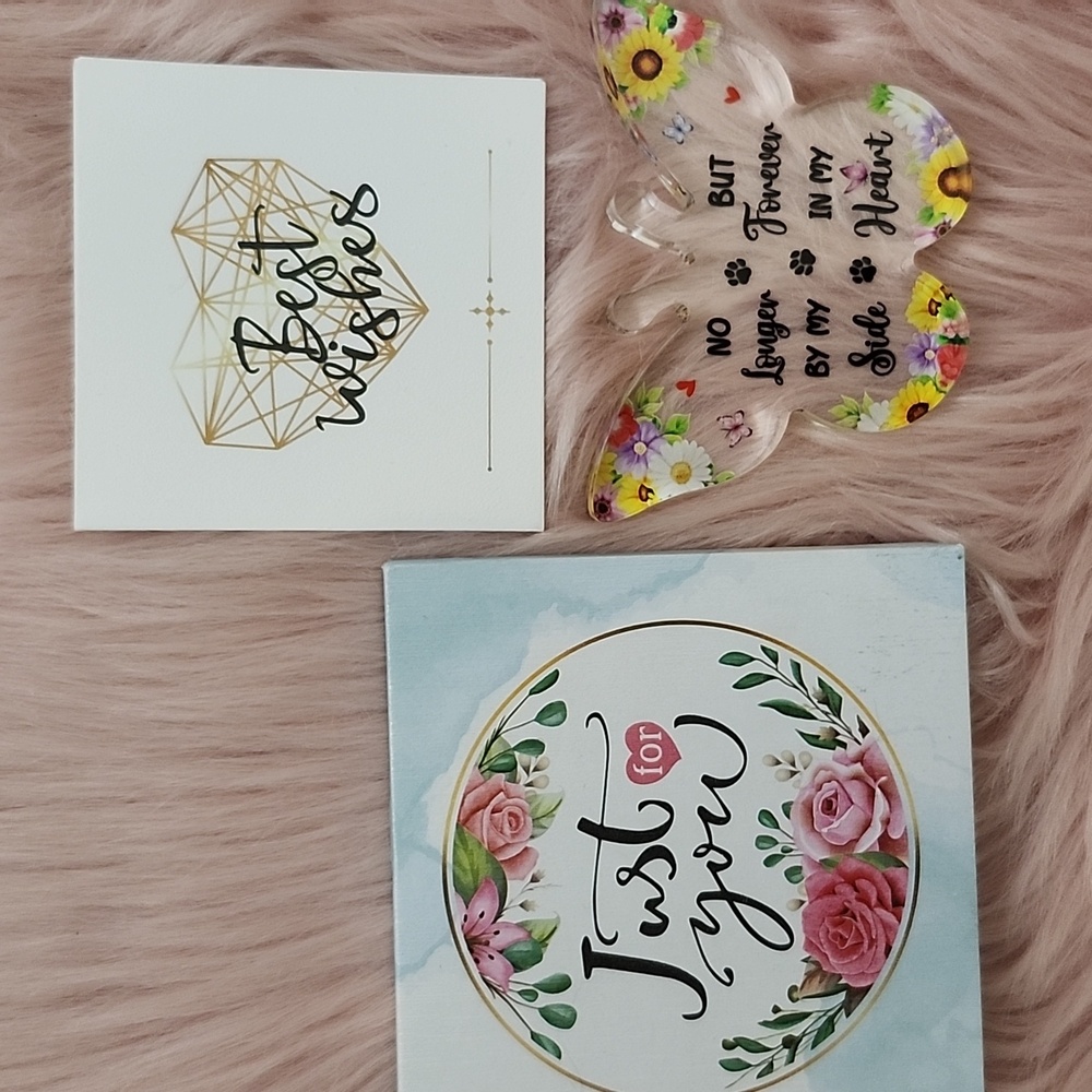 IN MEMORIAM!! Brand New WAAHOME PET MEMORIAL BUTTERFLY FLOWER KEEPSAKE